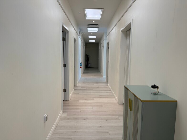 More Photos Of 9889 Bellaire Blvd, Houston General Retail For Sale