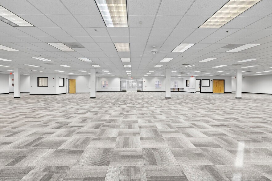 More Photos Of 4240 S Lees Summit Rd, Independence Office For Lease