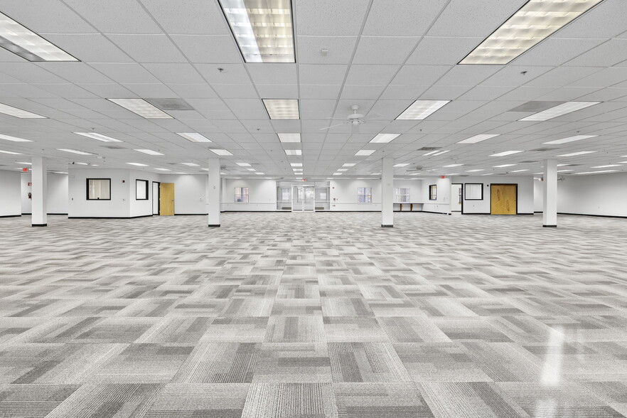 More Photos Of 4240 S Lees Summit Rd, Independence Office For Lease