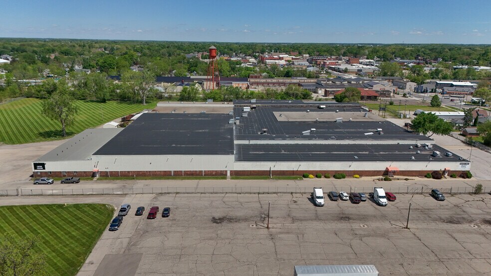 More Photos Of 200 Universal Dr, Owosso Manufacturing For Lease