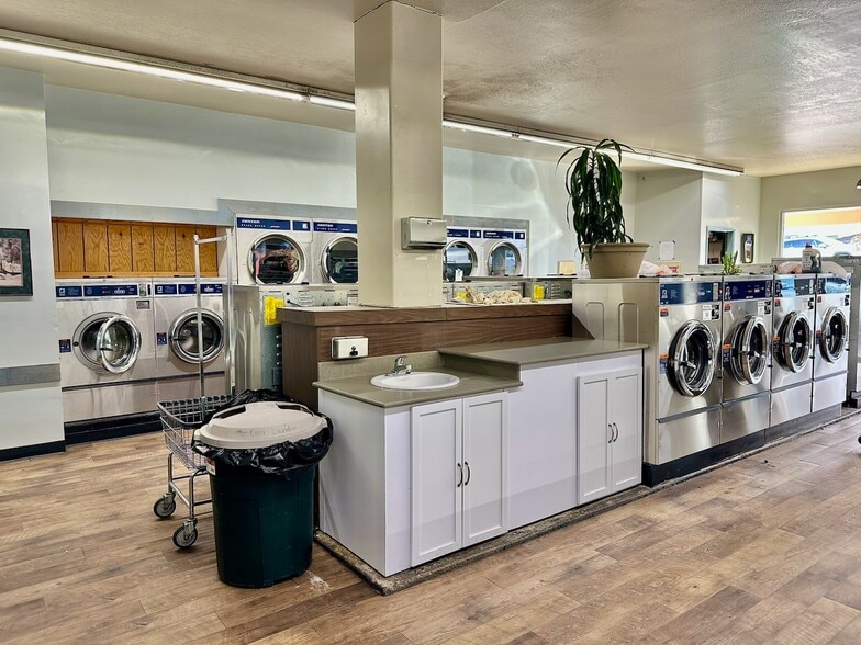 More Photos Of 104-114 Argall Way, Nevada City General Retail For Sale