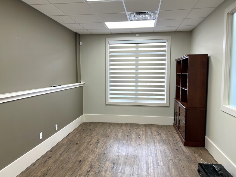 More Photos Of 13135-13161 156th St NW, Edmonton Industrial For Sale