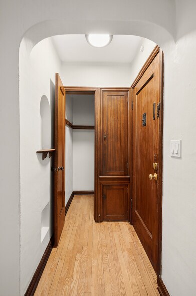 More Photos Of , Seattle Multifamily For Sale