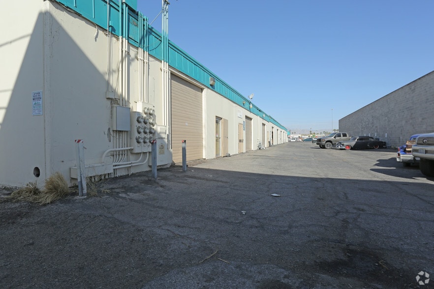 More Photos Of 3050-A Westwood Dr, Las Vegas Light Distribution For Lease