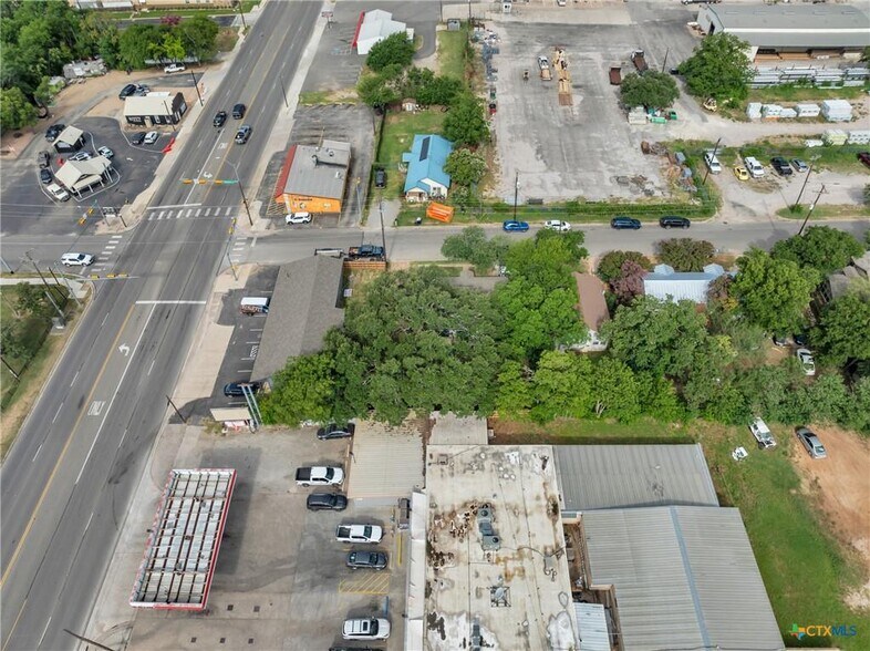 More Photos Of 700 E Polk St, Burnet Office Residential For Sale