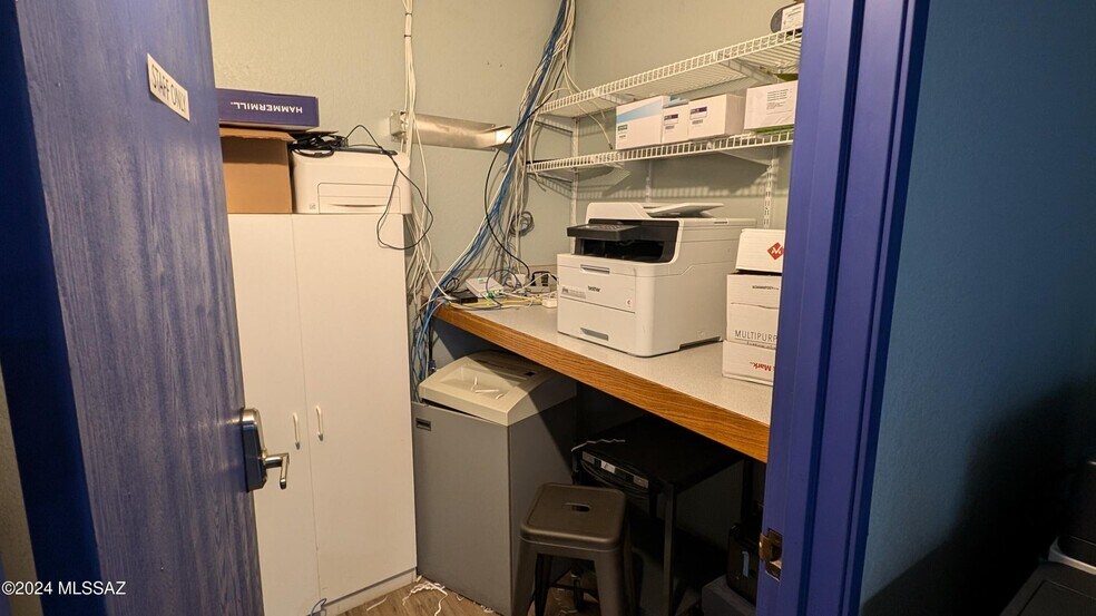 More Photos Of 2901 N Country Club Rd, Tucson Freestanding For Sale