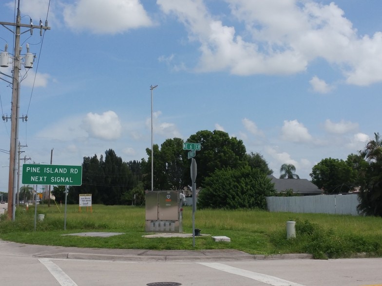 More Photos Of 1601 NE 6th Ter, Cape Coral Land For Sale