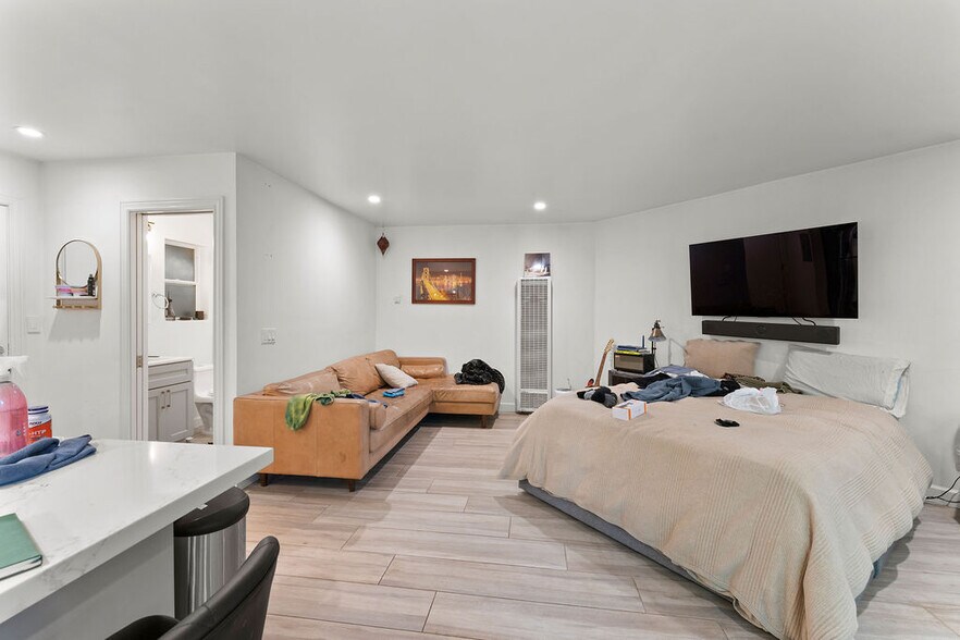 More Photos Of 2427 McKinley Ave, Berkeley Apartments For Sale