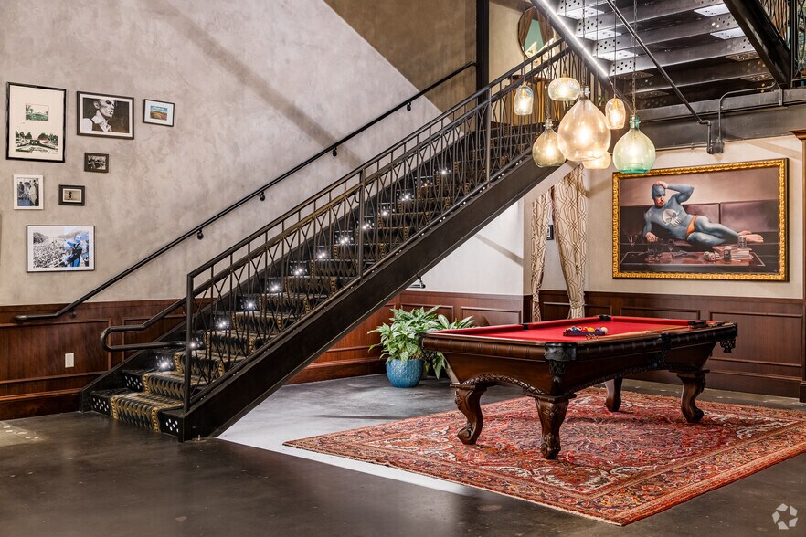 More Photos Of 3035 Peachtree Rd, Atlanta Office For Lease