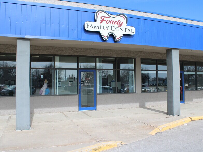 More Photos Of 7-75 W Scott St, Fond Du Lac General Retail For Sale