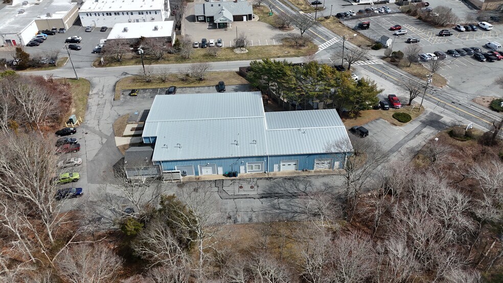 More Photos Of 310 Dillingham Ave, Falmouth Loft Creative Space For Lease