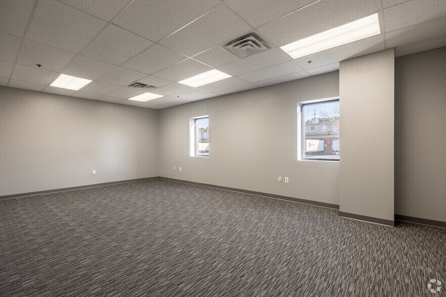 More Photos Of 138 Industrial Blvd, Rincon Warehouse For Lease