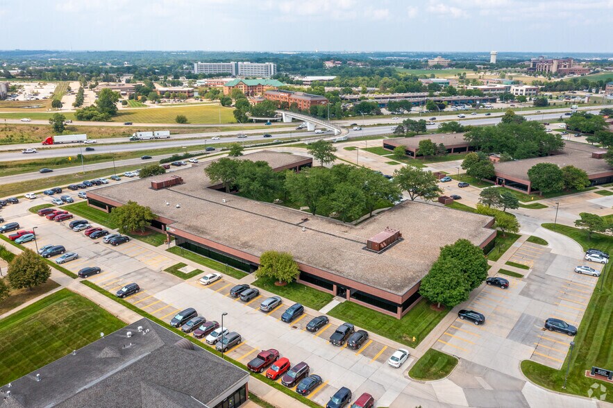 More Photos Of 7101-7199 Vista Dr, West Des Moines Office For Lease