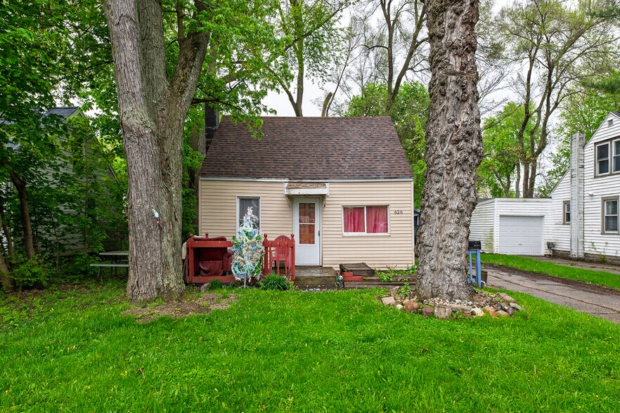 More Photos Of , Lansing Multifamily For Sale