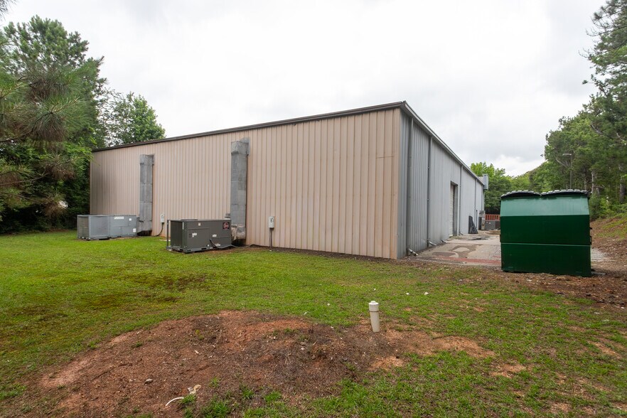 More Photos Of 2005 McGee Rd, Snellville Service For Sale