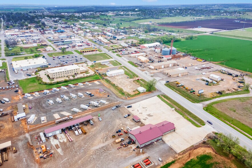 More Photos Of 403 Linwood Plz, Lindsay Warehouse For Sale