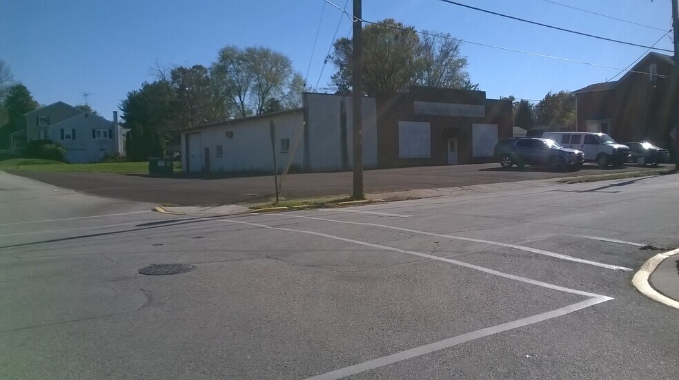More Photos Of 292 Green St, Royersford Industrial For Sale