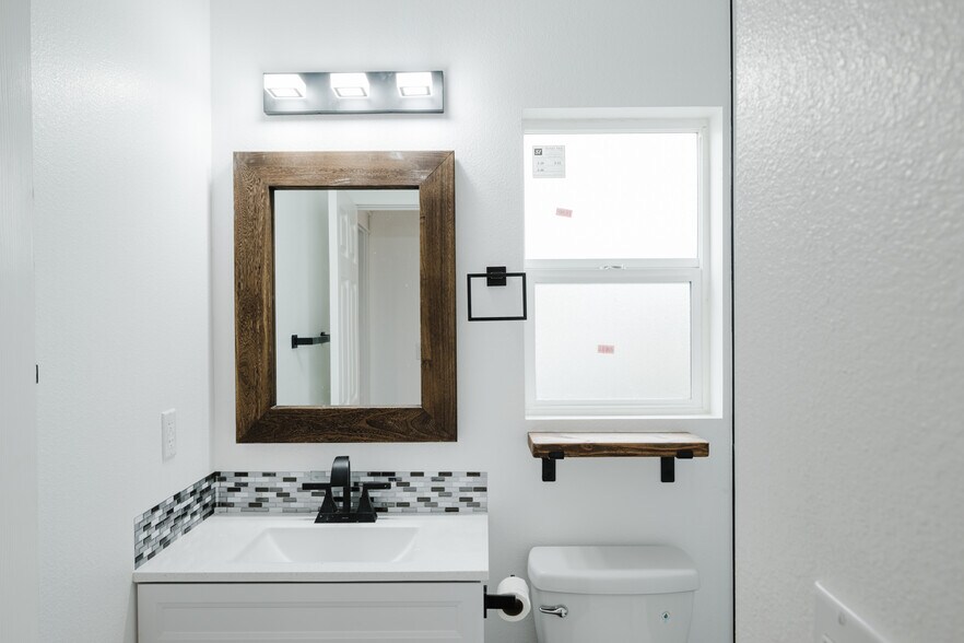 More Photos Of 912 E Commonwealth Ave, Fullerton Apartments For Sale