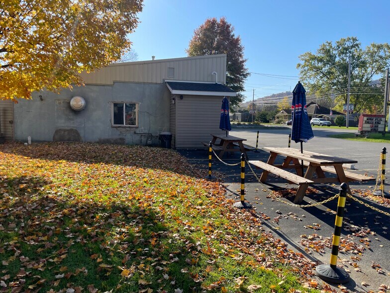 More Photos Of 1018 Olean Portville Rd, Portville Restaurant For Sale