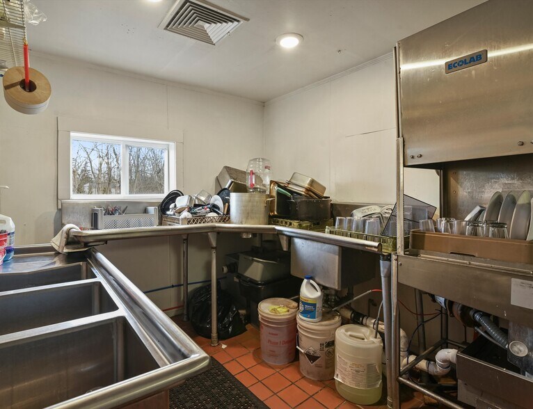 More Photos Of 2080 Milford Rd, East Stroudsburg Restaurant For Lease