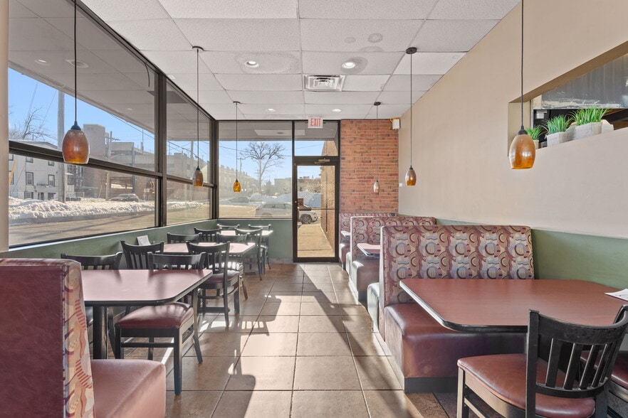 More Photos Of 525 Main St, Leominster Restaurant For Lease