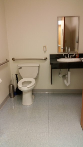 More Photos Of 3909 Darrow Rd, Stow Medical For Lease