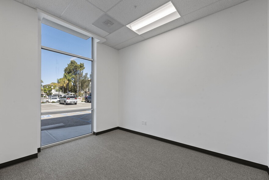 More Photos Of 1400 Graves Ave, Oxnard Distribution For Sale