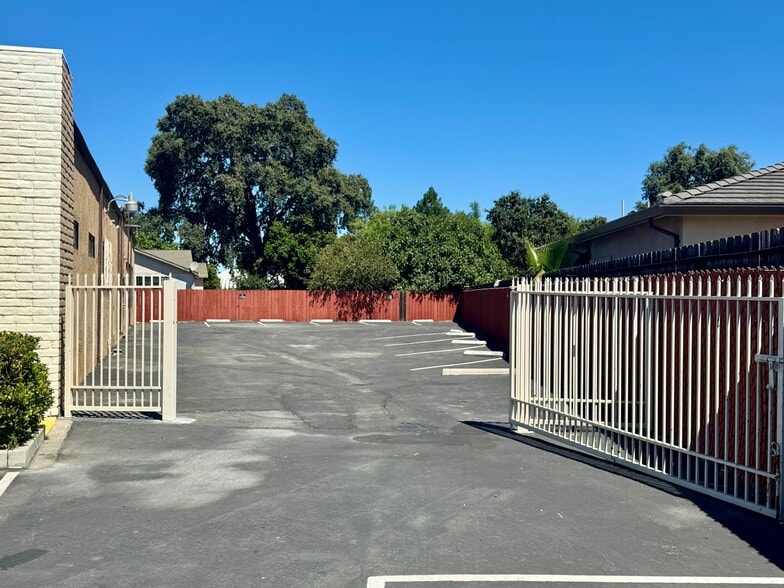 More Photos Of 9210 Thornton Rd, Stockton General Retail For Sale