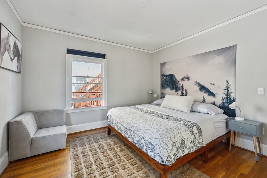 More Photos Of 256 29th St, Oakland Apartments For Sale