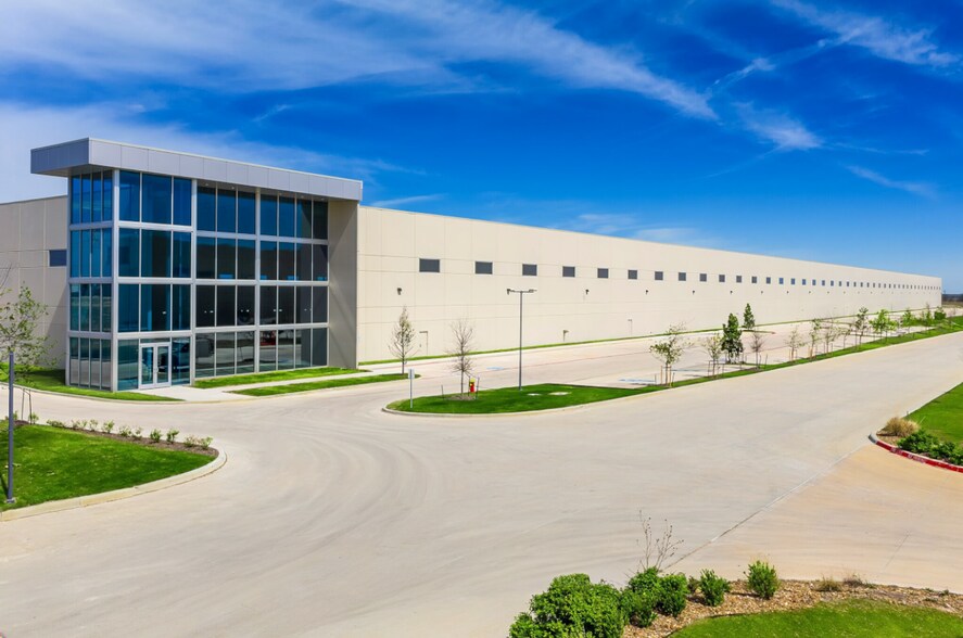 More Photos Of 6100 N Stemmens Fwy, Sanger Unknown For Lease