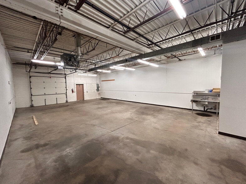 More Photos Of 10650 County Rd 81, Maple Grove Industrial For Lease