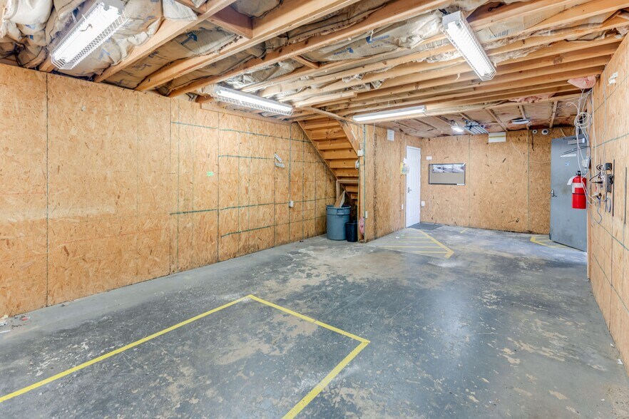 More Photos Of 2050 Fairfax Ave, Cherry Hill Light Distribution For Lease