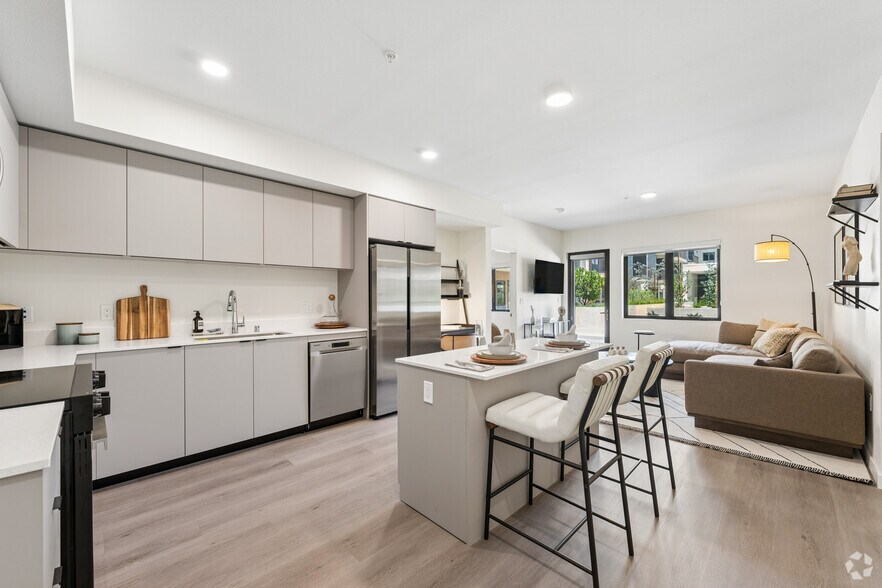 More Photos Of 127 W Pomona St, Monrovia Apartments For Lease