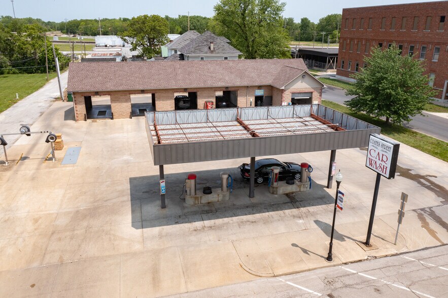 More Photos Of 301 W Coates St, Moberly Specialty For Sale