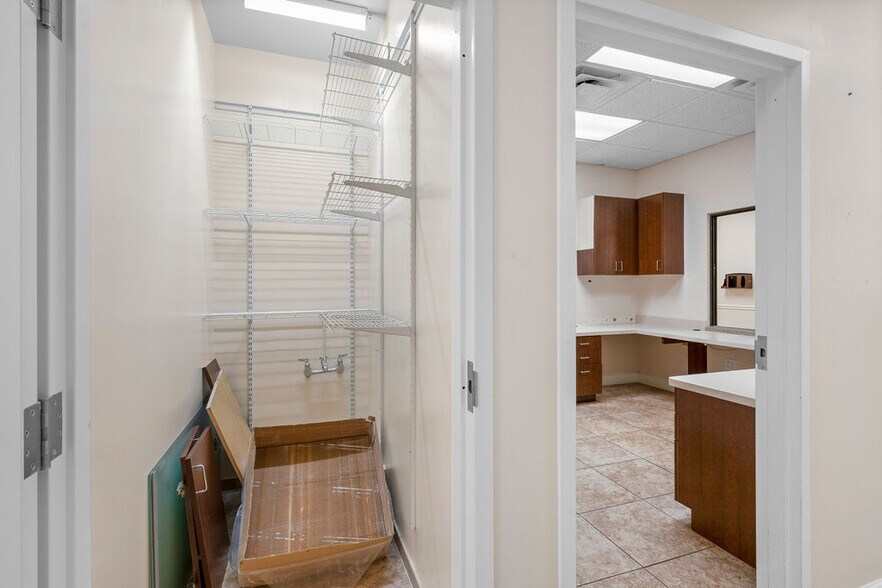 More Photos Of 1713 US Highway 441 N, Okeechobee Medical For Lease