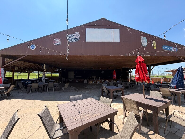 More Photos Of 4700 41st St, Sioux City Restaurant For Sale