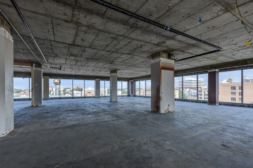 More Photos Of 607 Market St, Knoxville Office For Lease