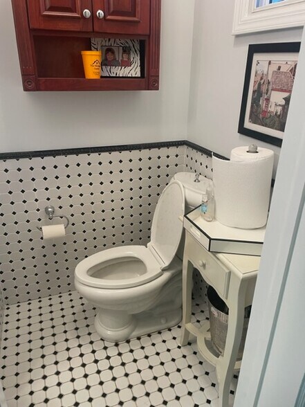 More Photos Of 280 W Main St, Sayville Office For Sale