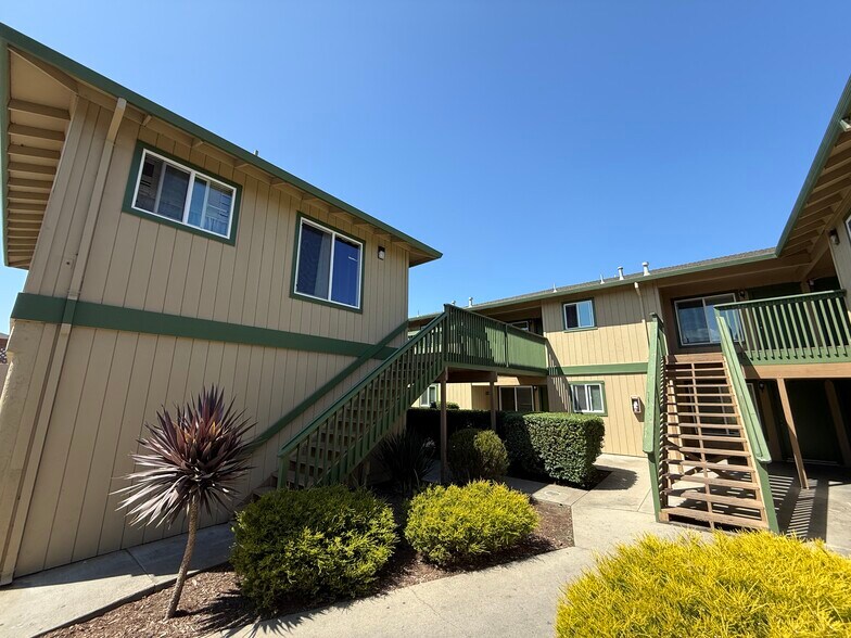 More Photos Of 83 Castro St, Salinas Apartments For Sale