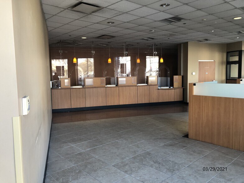 More Photos Of 4350 N Broadway St, Chicago Apartments For Lease