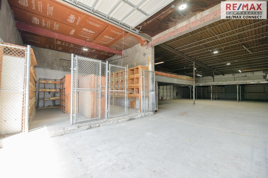 More Photos Of 2850 Cromwell Rd, Norfolk Warehouse For Sale