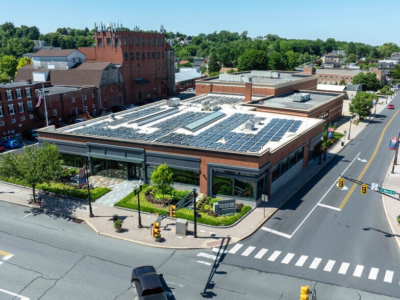 Primary Photo Of 1 E Main St, Ephrata Warehouse For Lease