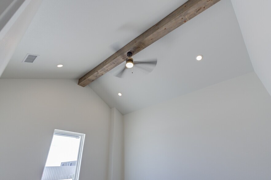 More Photos Of 11418 CR 2220, Lubbock Warehouse For Sale