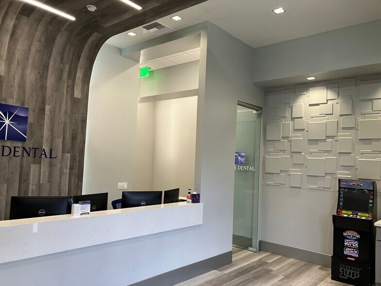 More Photos Of 23832 Rockfield Blvd, Lake Forest Medical For Sale