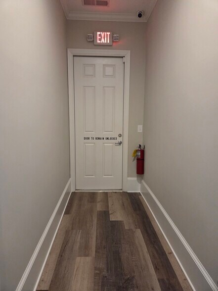 More Photos Of 4300 Westbrook Building B, Suwanee Medical For Lease