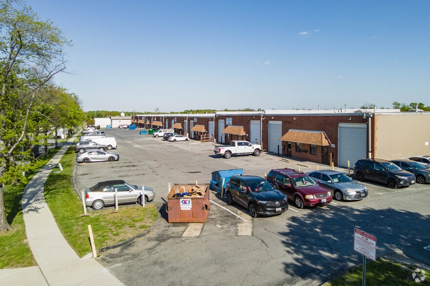 More Photos Of 8147-8181 Penn Randall Pl, Upper Marlboro Warehouse For Lease