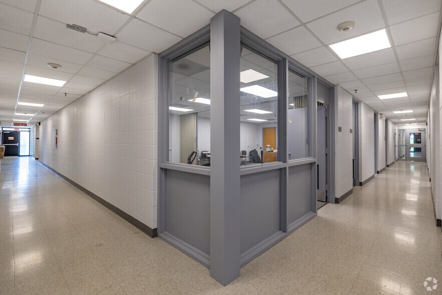 More Photos Of 140 Sipe Ave, Hummelstown Office For Sale