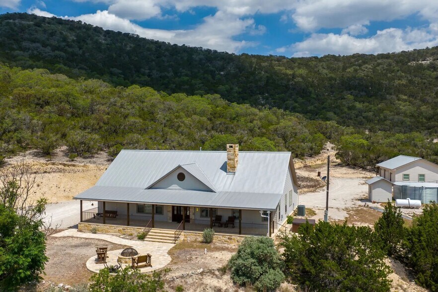 More Photos Of 603 Blessing Ln, Utopia Land For Sale