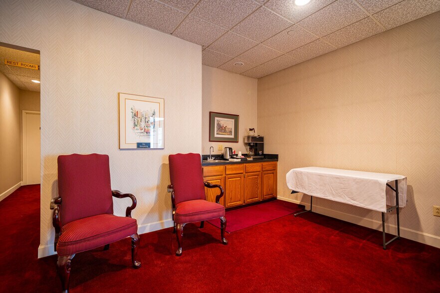 More Photos Of 2990 Bethel Rd, Columbus Funeral Home For Sale