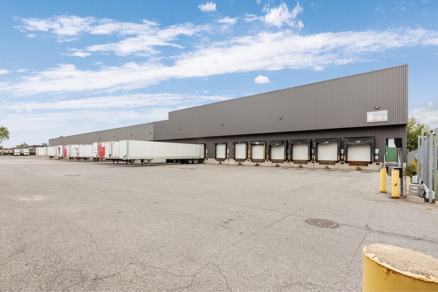 More Photos Of 37 Enterprise Ave, Ottawa Warehouse For Lease
